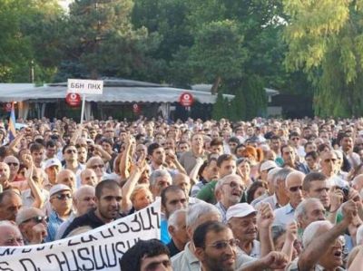 İrəvanda etiraz aksiyası dağıdıldı: saxlananlar var - FOTO - VİDEO - YENİLƏNİB