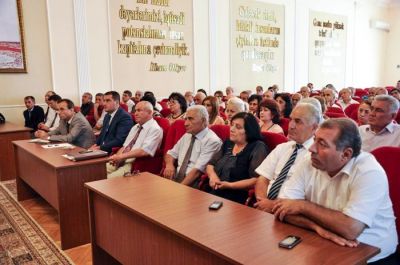 Nazir rektora töhmət verdi: "İşə prokurorluq baxacaq"