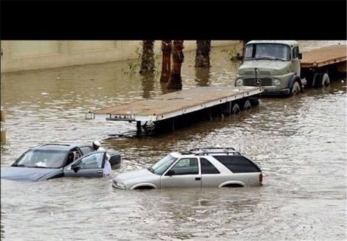 Səudiyyə Ərəbistanın Ciddə şəhəri sel suları altında qaldı - FOTO