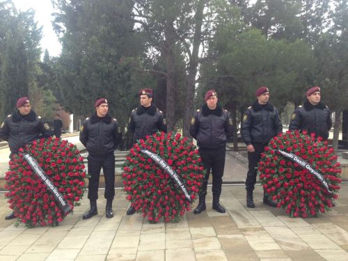 Həlak olmuş polislər dəfn olundu