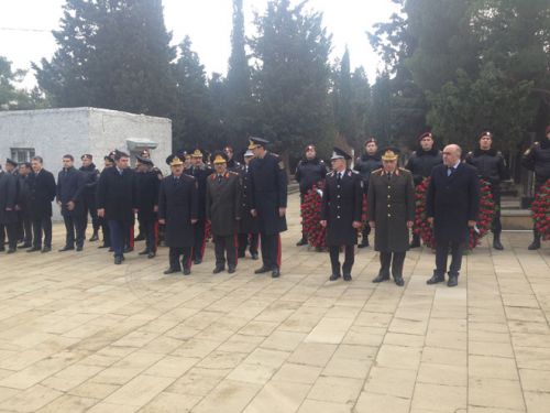 Həlak olmuş polislər dəfn olundu