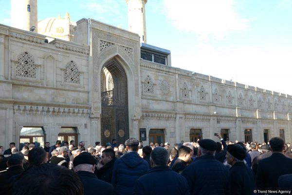 Zəlimxan Yaqubla vida mərasimi keçirilir (FOTO)(ƏLAVƏ OLUNUB)