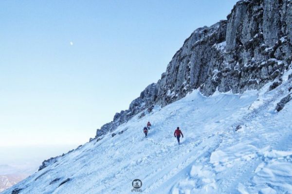 Rusiyalı turistlər Qarabağın məşhur Kirs dağında - FOTOLAR