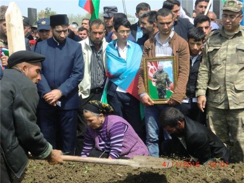 Kürdəmir növbəti şəhidini torpağa tapşırdı...