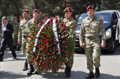 Sumqayıt sonuncu şəhidi ilə vidalaşdı – FOTOLAR