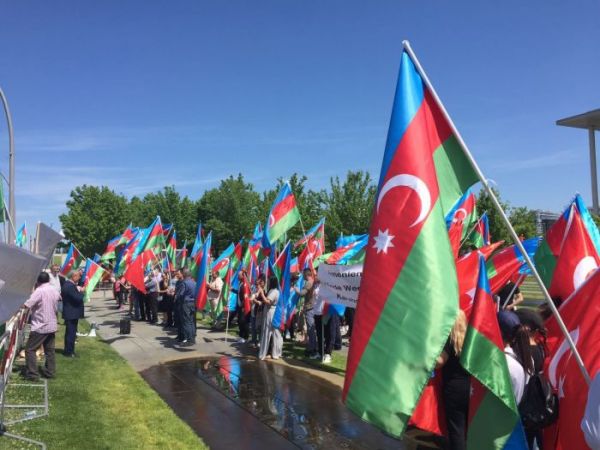 Berlində Azərbaycan diaspor təşkilatlarının aksiyası keçirilib.