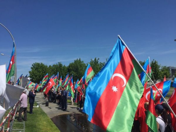 Berlində Azərbaycan diaspor təşkilatlarının aksiyası keçirilib.