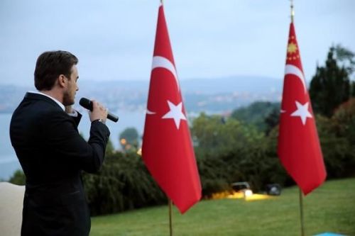 Prezident şou-biznes ulduzlarına iftar verdi