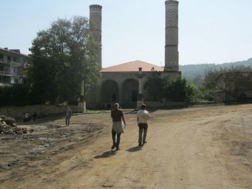 Ermənistan olaylarında Rusiya-Qərb toqquşması