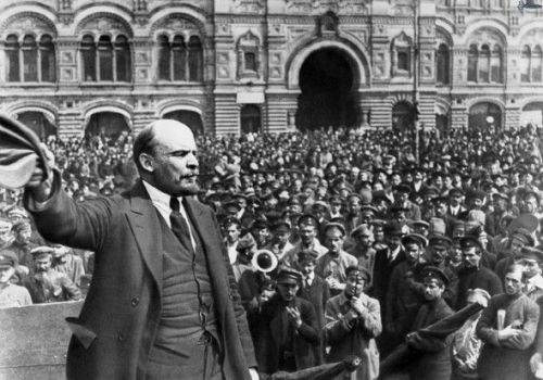 Dünyayı lərzəyə salan liderin cənazəsi belə mumyalandı - Foto