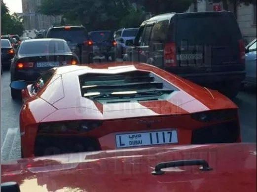 Bakıda Dubay nömrəli “Lamborghini” saxlanıldı