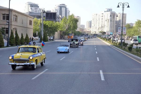 Bakıda klassik avtomobillərin paradı olacaq - FOTO