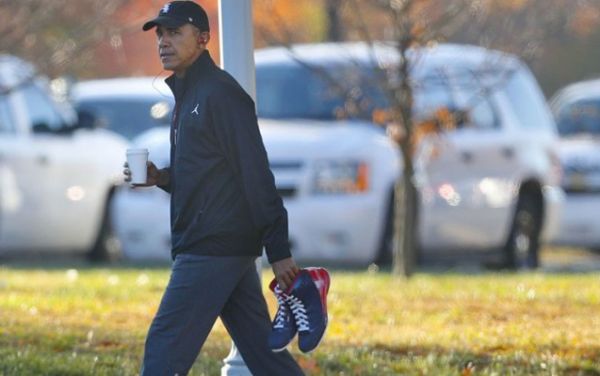 Hamı səs verəndə Obama basketbol oynadı - FOTO