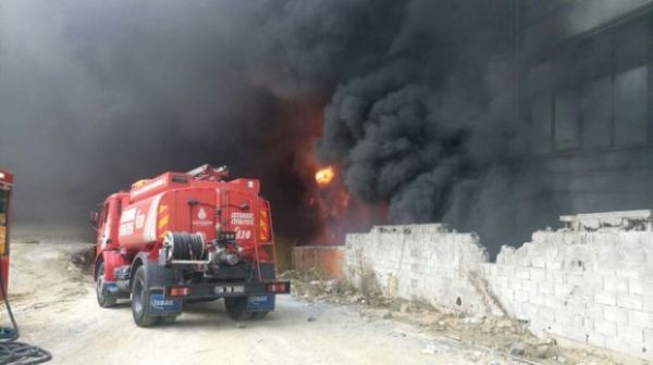 İstanbulda güclü yanğın baş verib - FOTO