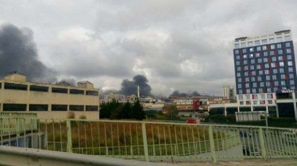 İstanbulda güclü yanğın baş verib - FOTO