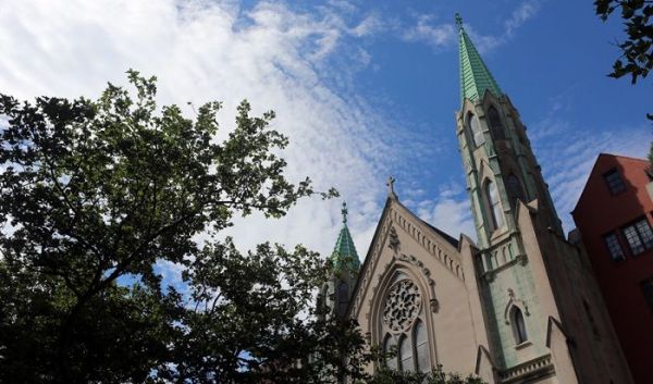 Alman protestant kilsəsi ermənilərin qulluğunda