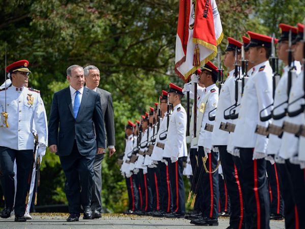 İsrailin Baş naziri Sinqapurlu həmkarı ilə görüşdü - FOTO