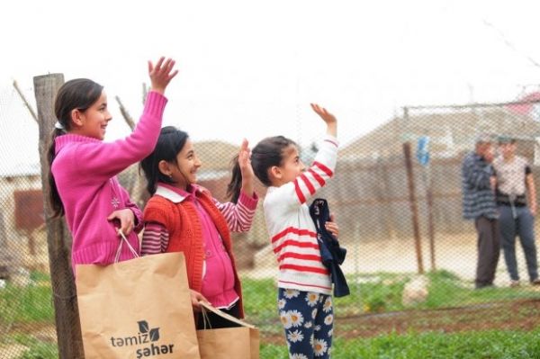 Zibillikdən tapılan pullarla uşaqların ən böyük arzuları reallaşdı- FOTO