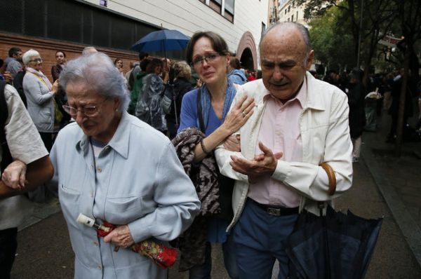 KATALONİYA REFERENDUMUNDAN FOTOLAR