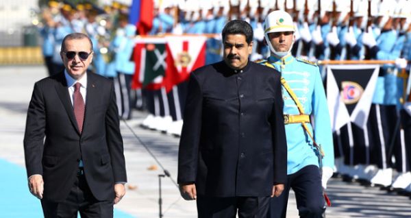 Maduro, Ərdoğan Tərəfindən Rəsmi Mərasimlə Qarşılanıb