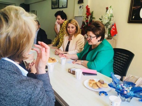 Tənzilə Rüstəmxanlı Azerbaycan Kadınları Kültür Merkezini ziyarət edib - FOTO