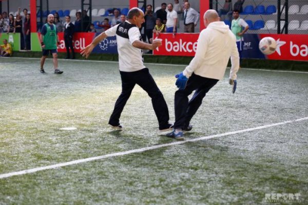 Bakıda xəstələrlə həkimlər arasında futbol matçı keçirilib - FOTO