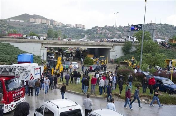 Türkiyədə sel fəlakəti - Xəsarət alanlar var - FOTO