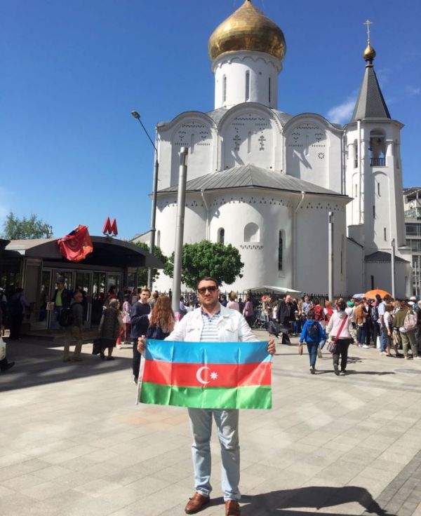 Moskvanın mərkəzində Azərbaycan bayraqları dalğalanır - FOTO