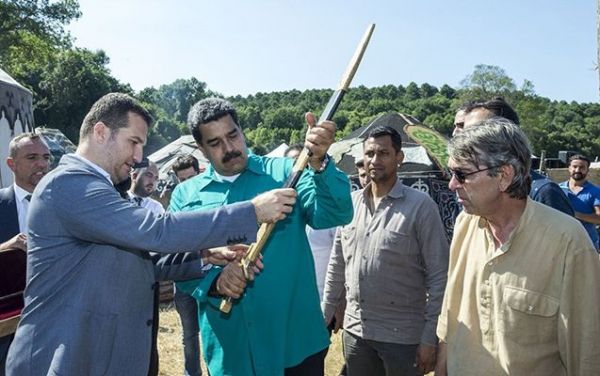 Maduro “Diriliş Ertuğrul”un çəkiliş meydançasında - FOTO