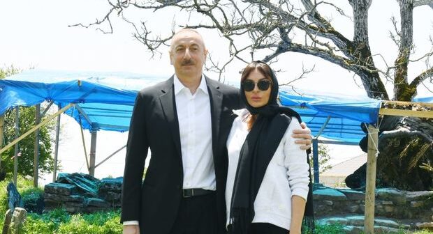 İlham Əliyev və Mehriban Əliyeva Pir Ömər Sultan ziyarətgahında – FOTO