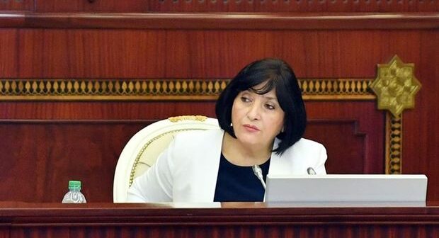 Mərhum jurnalistin qızı spikerin köməkçisi oldu
