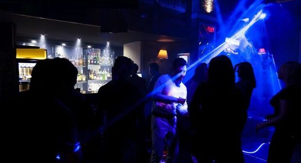 Bakıda karaoke klubu soyuldu – FOTO