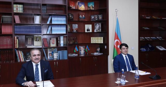 Komitə sədri və Deputatdan örnək addım