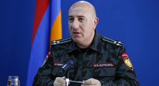 Yerevanda növbəti istefa: Polis rəisi ərizəsini təqdim etdi