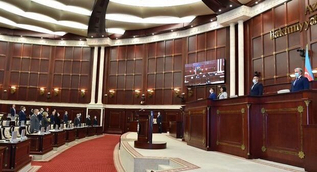 Parlamentin iclasının gündəliyi dəyişdirildi