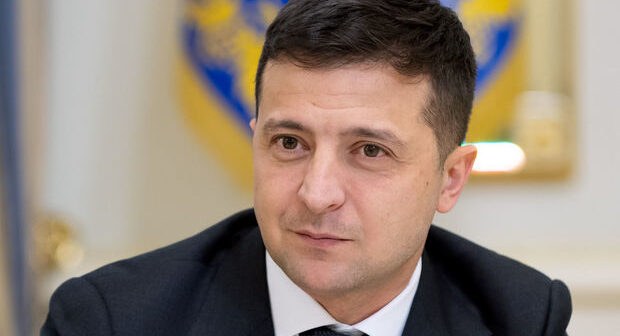 Zelenski: “Koronavirusa yoluxmaq istəyirəm”