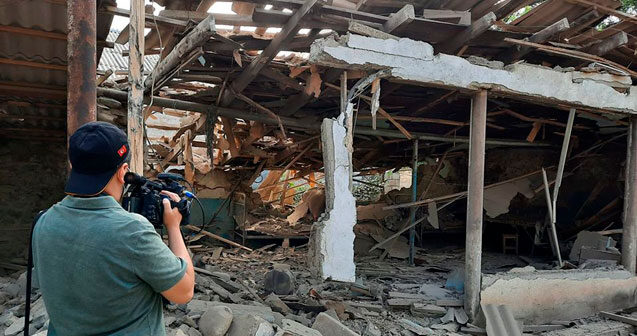 Ermənilərin atdığı mərmilər yaşayış evlərinə düşüb – Foto