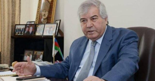 Deputat örnəyi: Sabir Rüstəmxanlı Neftçalanın su savaşında ön cəbhədə…