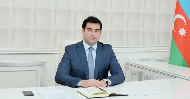Elamin Dibirov: Paşinyan problemləri həll etməkdə acizdir
