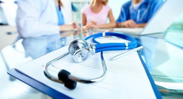Koronavirus xəstələrinə qulluq edən könüllü həkimlərə nəzərdə tutulan məbləğ ödənilmir? – RƏSMİ AÇIQLAMA