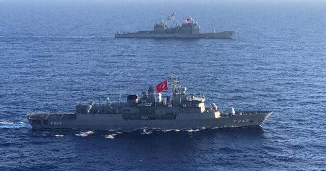 Türkiyə Şərqi Aralıq dənizində hərbi təlimlər keçirir