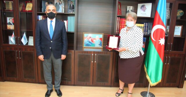 Şura sədri Dilarə Nağıyevanı “Fəxri Diplomla” təltif edib