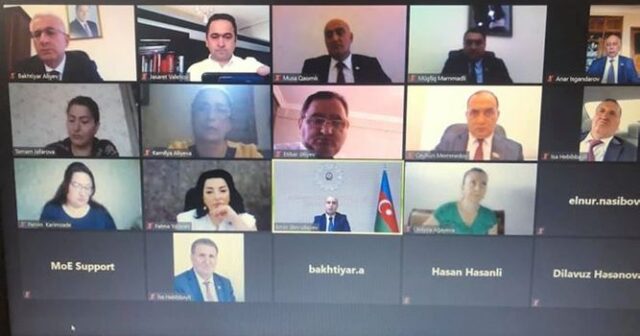 Təhsil naziri yeni tədris ilinə hazırlıqla bağlı müzakirələr aparır