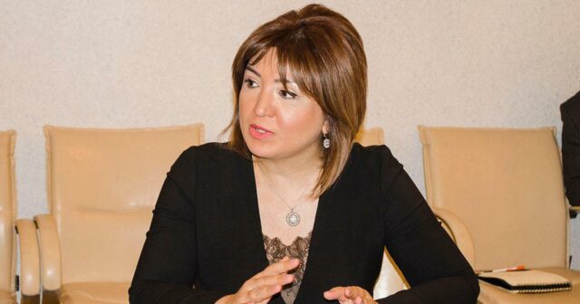 Əxlaqa zidd fikir sahibləri niyə önə çıxır?