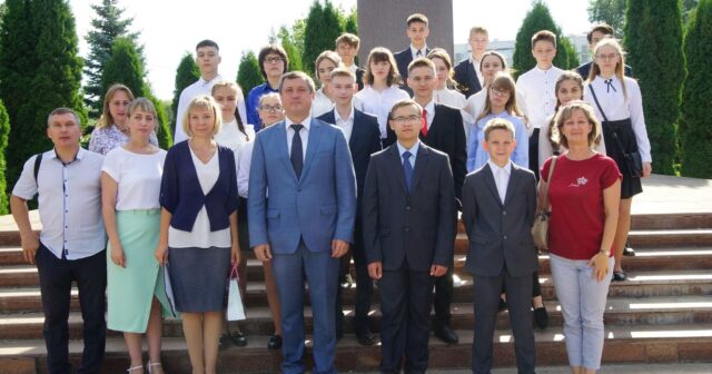 Ulyanovskidəki Heydər Əliyev adına məktəbdə yeni tədris ili başladı – FOTO