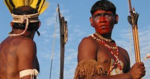 Braziliyalı ekspert hindular tərəfindən oxla öldürülüb