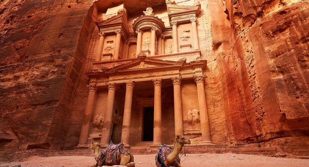 Daha bir ölkə sərhədlərini turistlərin üzünə açdı