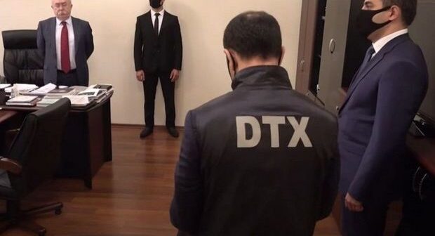 DTX-nin həbs etdiyi sabiq məmur digər qurumlardakı vəzifələrində qalır