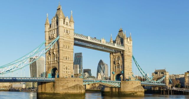 Londonda məşhur Vestministr körpüsü bağlanıb