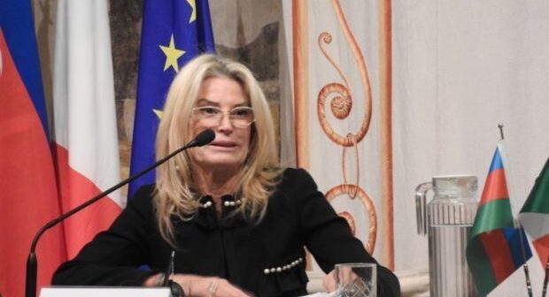İtalyan senator Ermənistan ordusunun soyqırımı və müharibə cinayətlərini pislədi